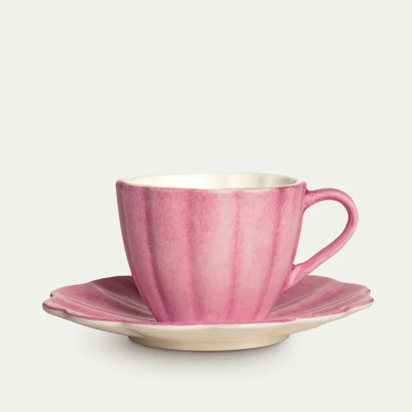 Porzellantasse mit Untertasse